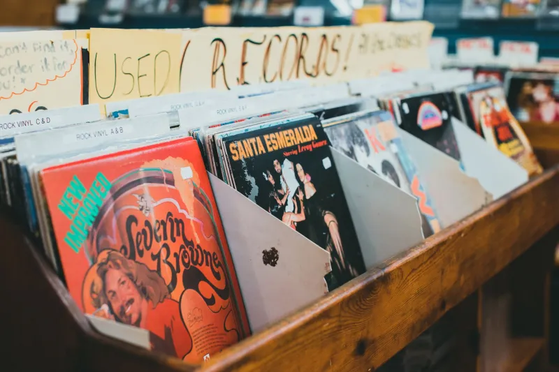 Spinning Stories: The Tennessee Record Shops Turning Turntables Into Town Squares